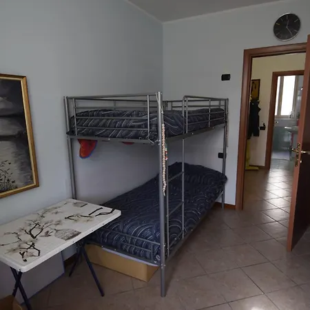 Δωμάτια σε οικογενειακή κατοικία Casa Carmela Angera