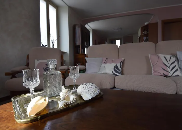 Rum i privatbostad Casa Carmela In Condivisione Angera