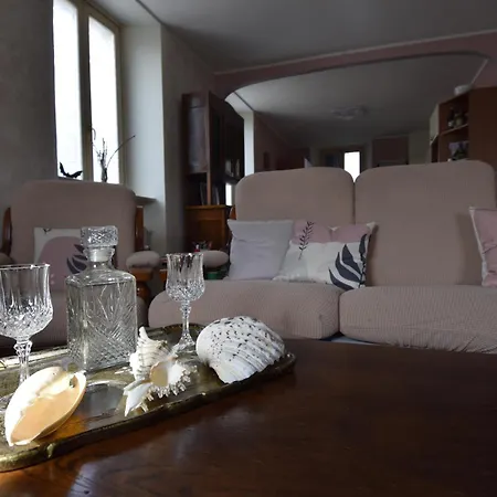 בית אירוח Casa Carmela In Condivisione אנג'רה